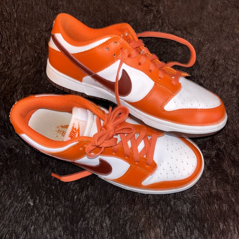 dunks - Picture 2 of 2